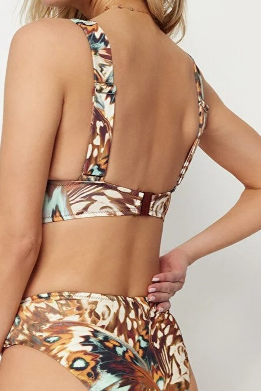 Abstract Patterned Triangle Covered Bikini Top with Accessories