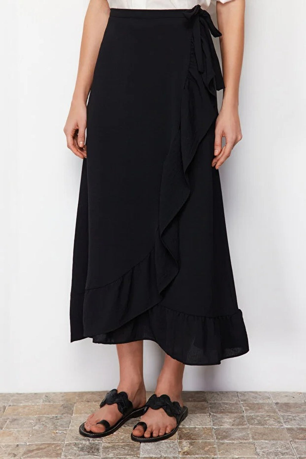 Ruffled Woven Skirt