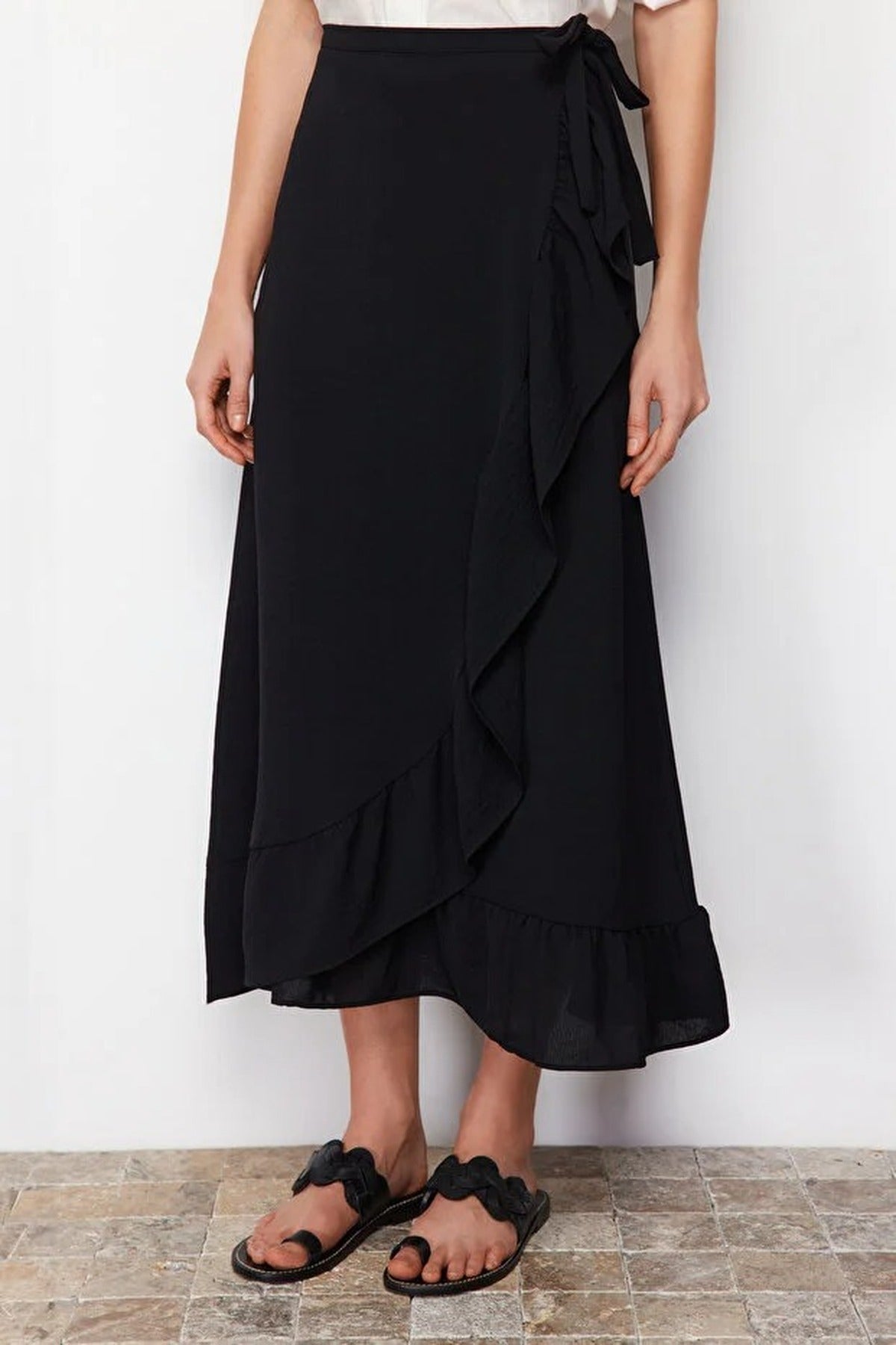 Ruffled Woven Skirt
