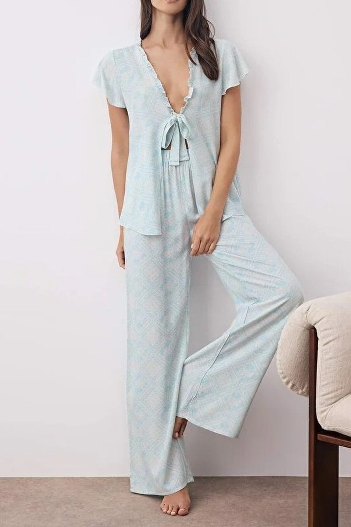 2-Piece Ethnic Patterned Pajama Set with Ruffle and Tie Details