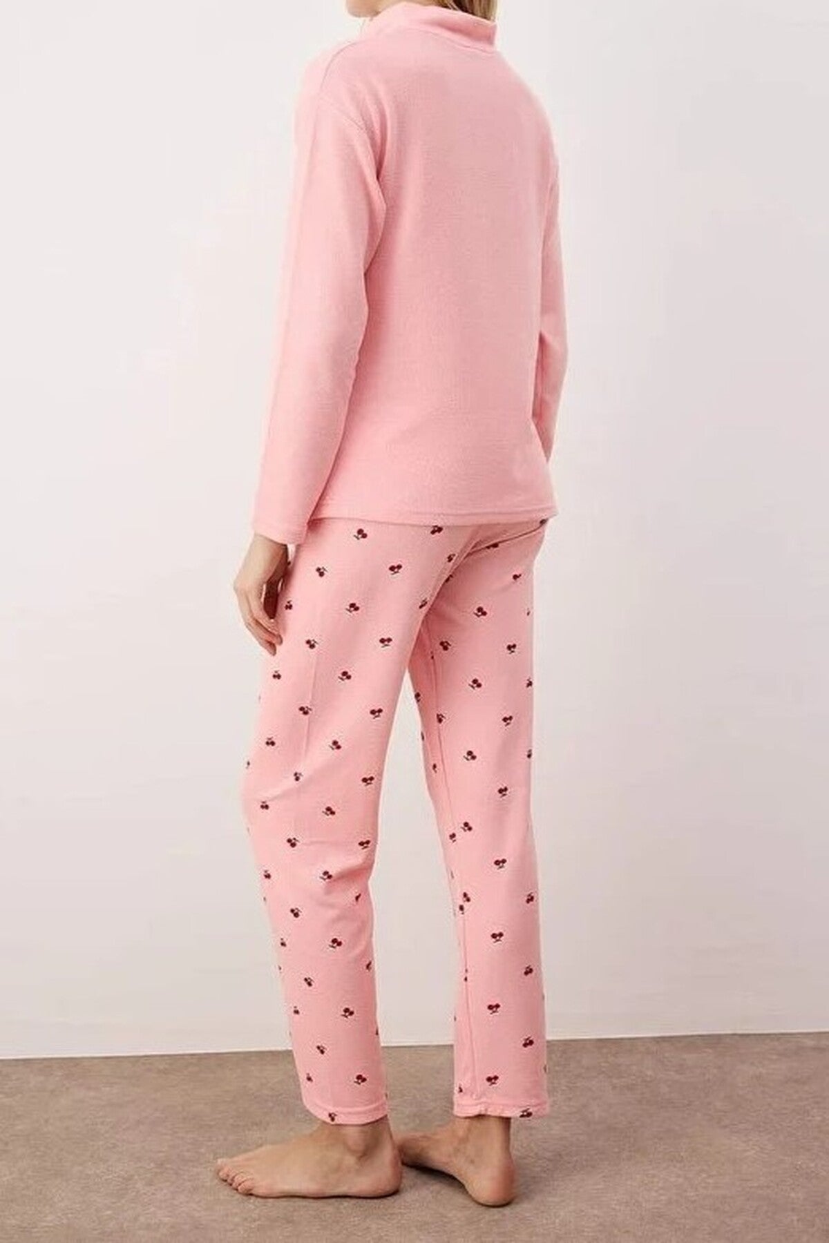 2-Piece Cherry Patterned Zippered Soft Winter Waffle Knit Pajama Set