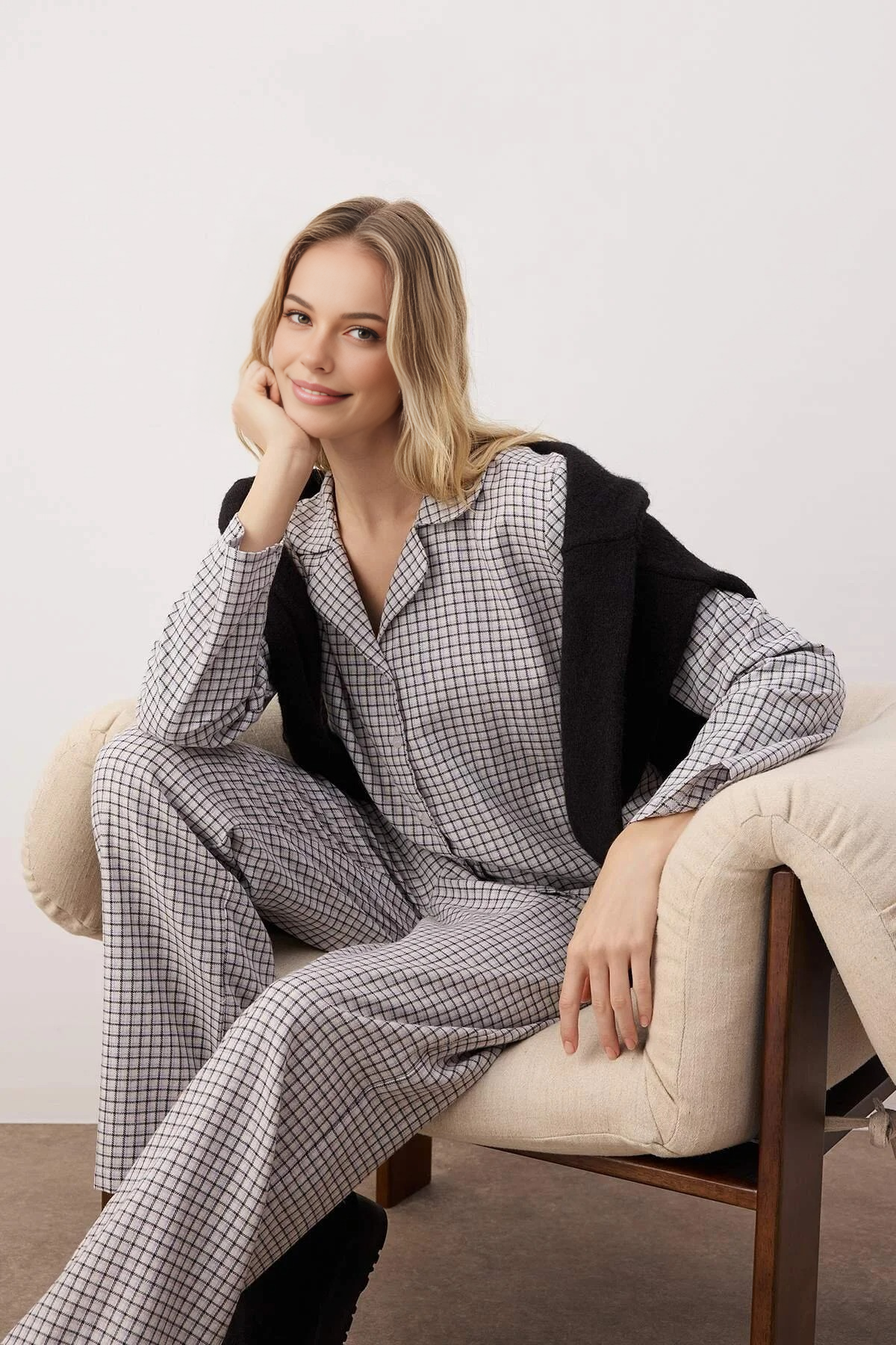 2-Piece Cotton Winter Plaid Flannel Woven Pajama Set