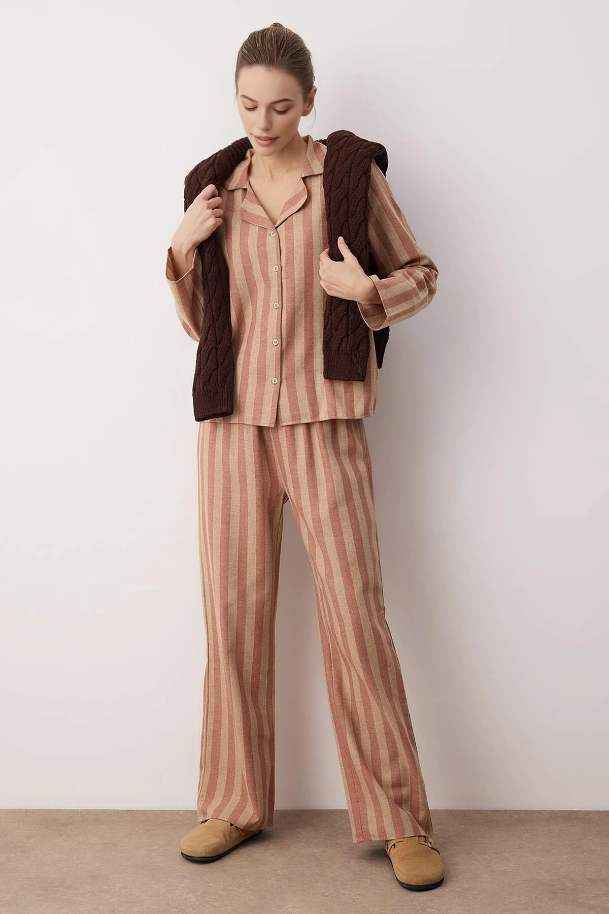 2-Piece Cotton Winter Plaid Flannel Woven Pajama Set