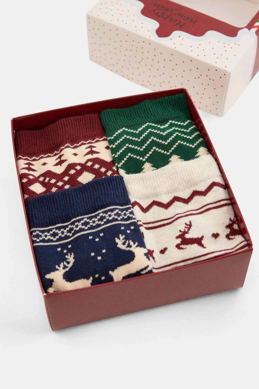 4 Pack Cotton Blend Christmas Themed Jacquard Knit Socks