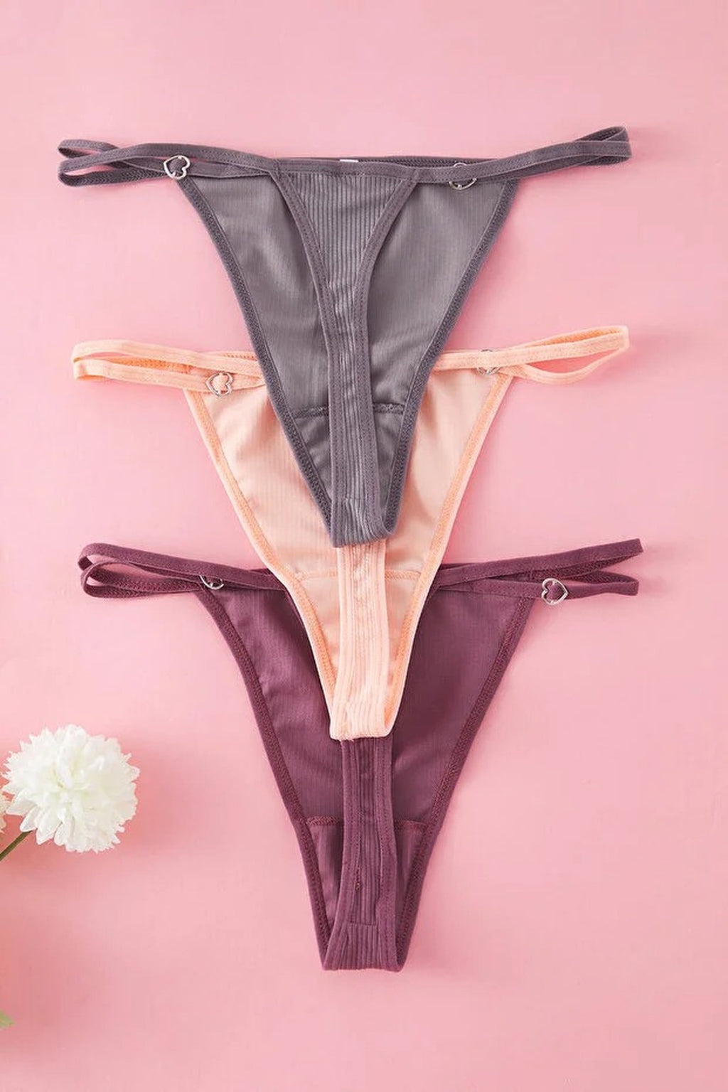3-Pack Heart-Shaped Accessory Detail Ribbed Thong Knitted Panties