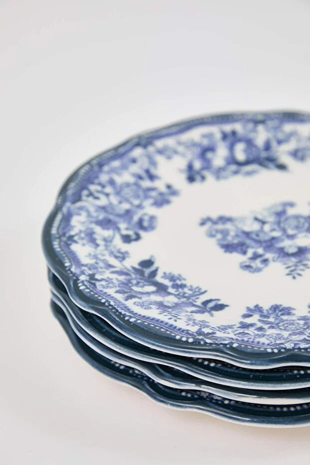 4-Piece Vintage Floral Pattern Porcelain Dessert Plate Set 21x21cm