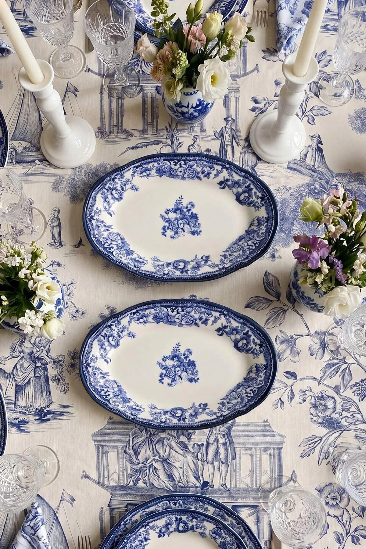 4-Piece Vintage Floral Pattern Porcelain Dessert Plate Set 21x21cm