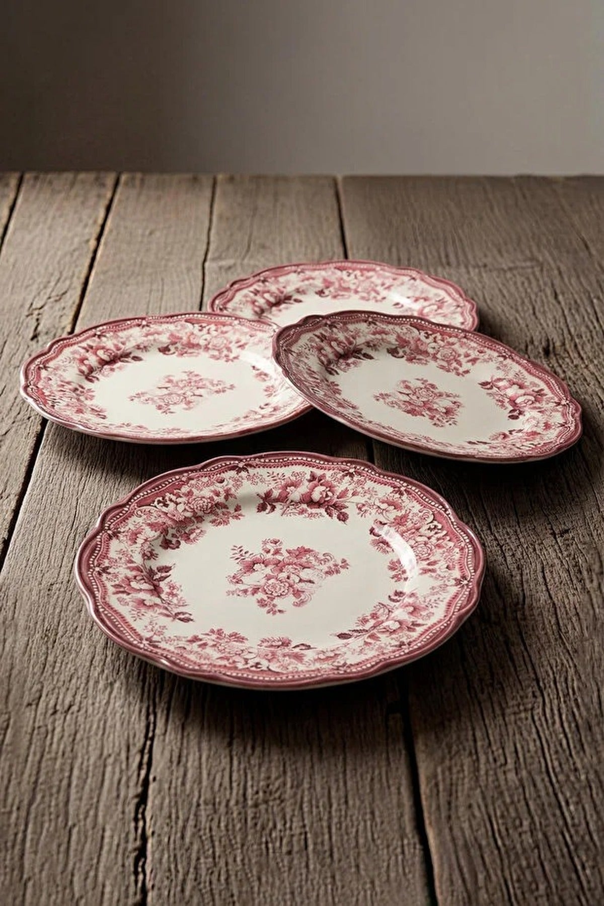 4-Piece Vintage Floral Pattern Porcelain Dessert Plate Set 21x21cm