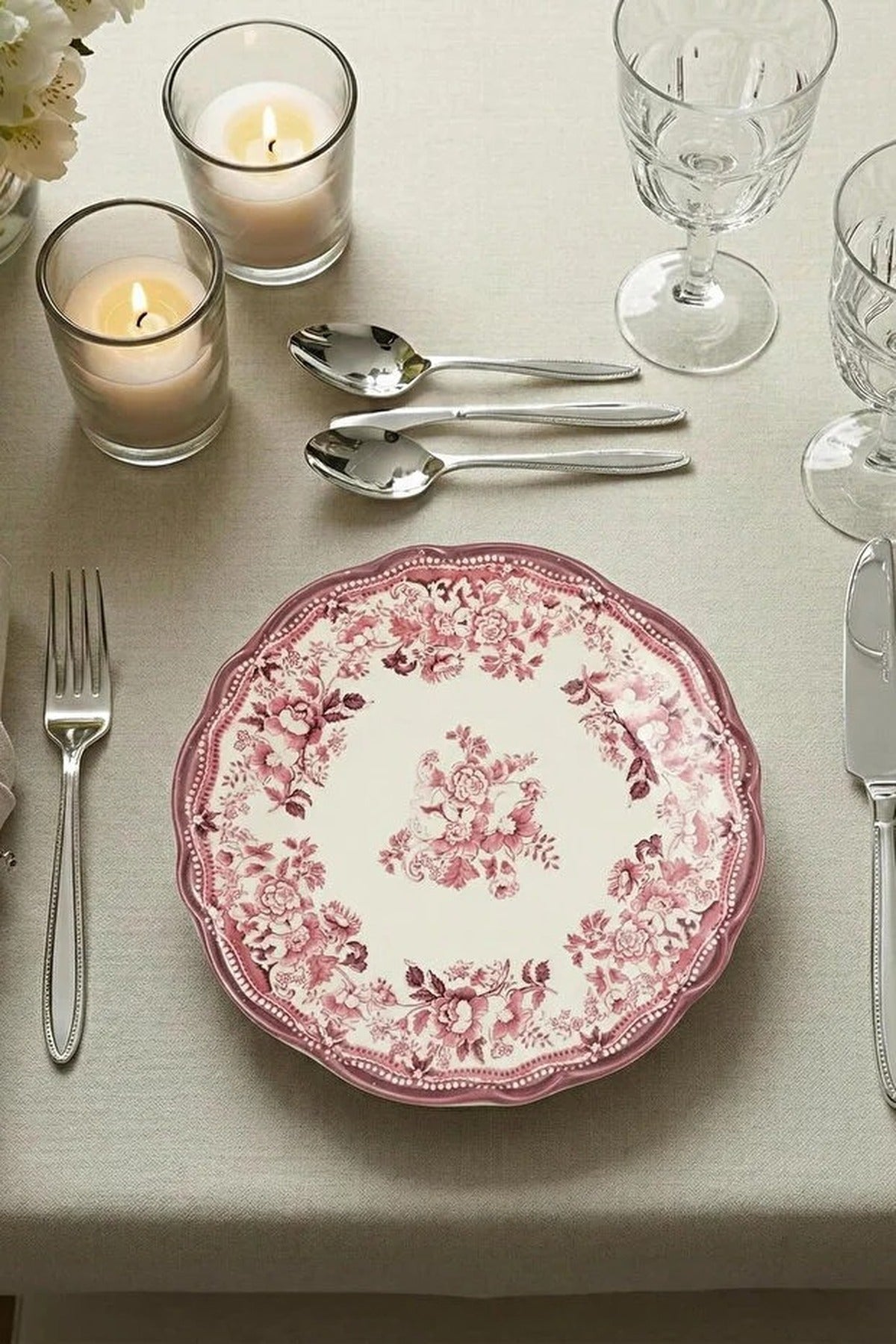 4-Piece Vintage Floral Pattern Porcelain Dessert Plate Set 21x21cm