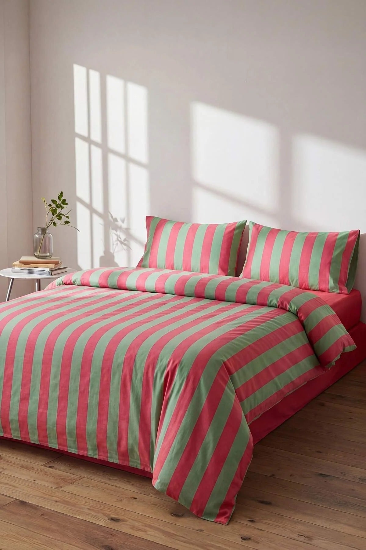 Double Easy Iron Striped Fitted Sheet Duvet Cover Set 200x220cm