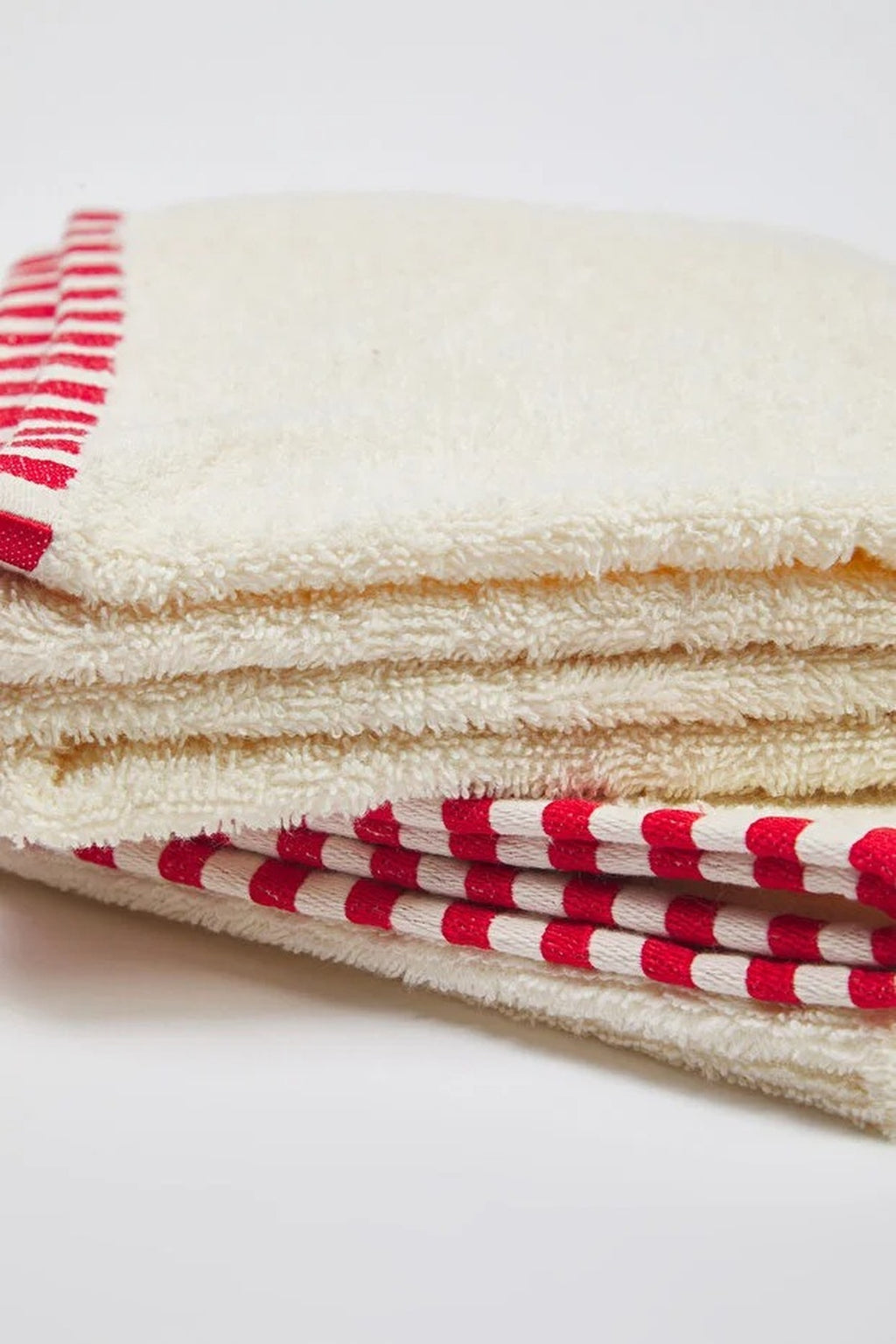 4 Piece Towel Set - 2 Face Towels 50x80cm & 2 Bath Towels 70x140cm