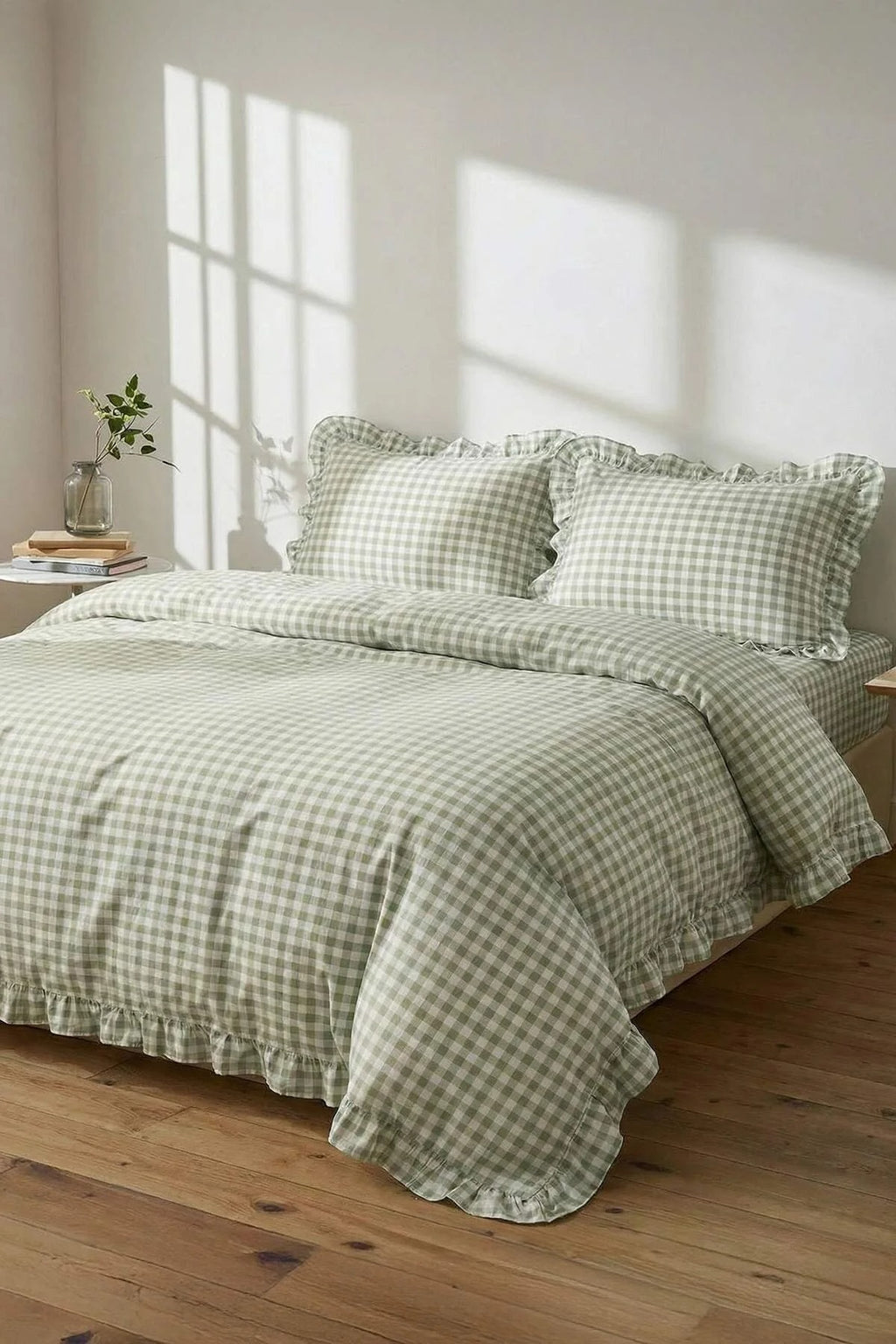 Double Duvet Cover Set with Ruffle Detail and Gingham Pattern 200x220cm (Without Sheet)