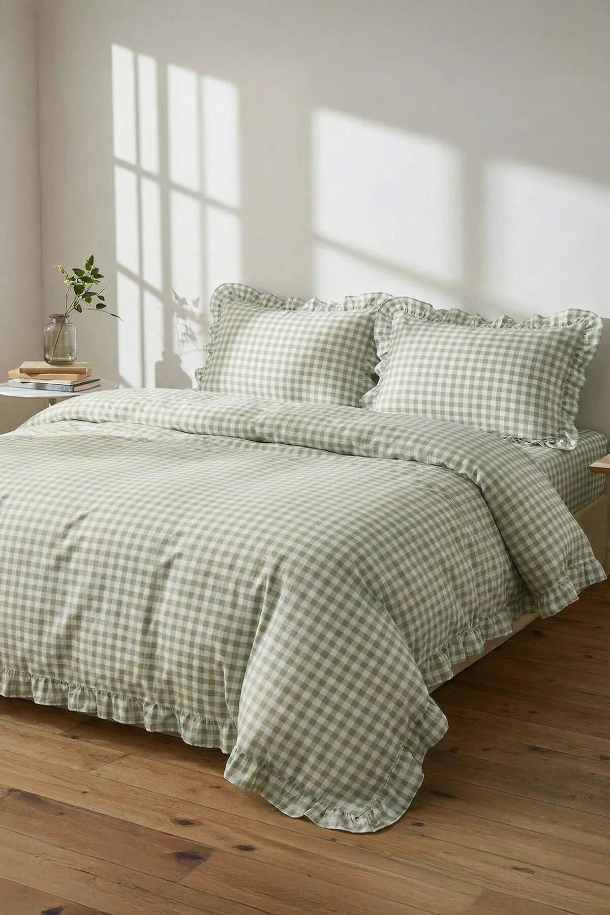 Double Duvet Cover Set with Ruffle Detail and Gingham Pattern 200x220cm (Without Sheet)