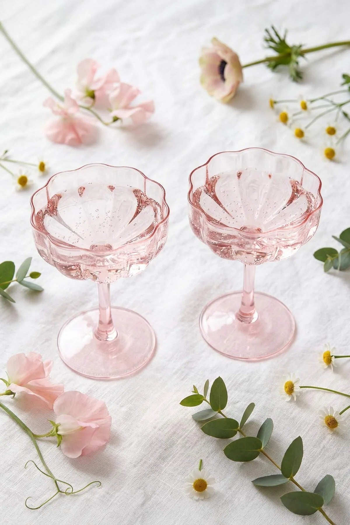 2-Piece Flower Molded Wine Glasses 210 cc (Diameter 7cm - Height 10cm)