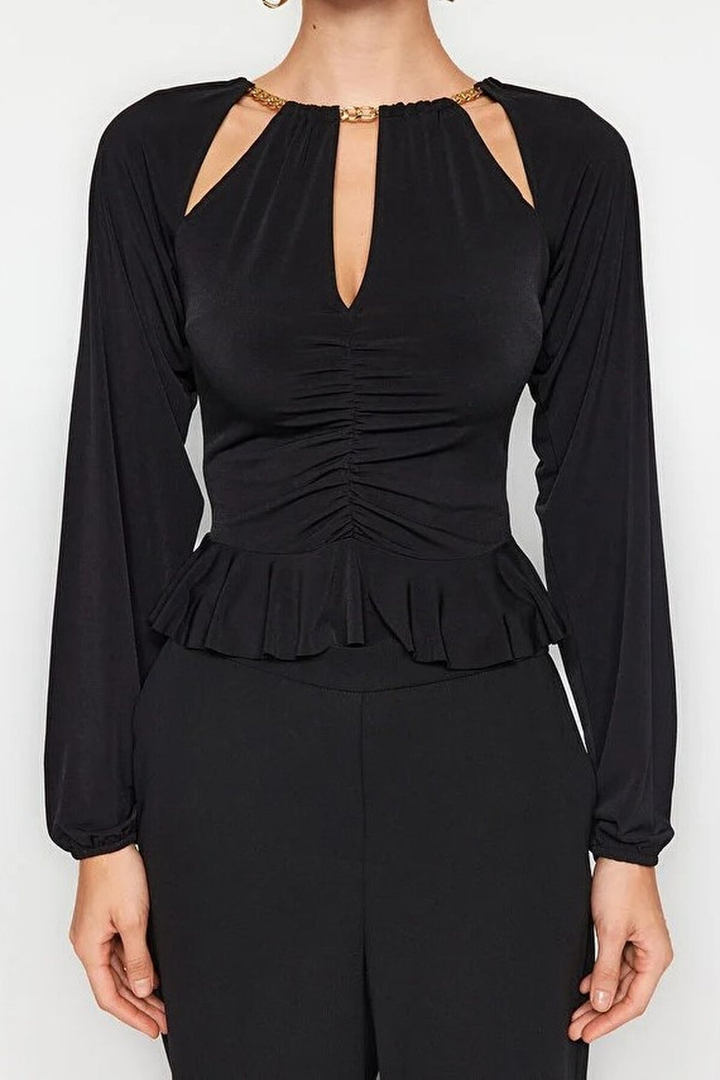 Cut Out Detail Knitted Blouse with Accessories