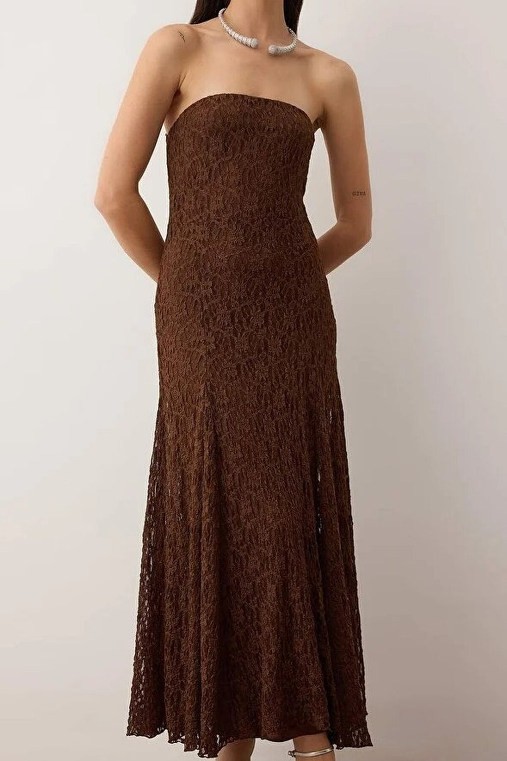 Plain Lace Strapless Midi Lined Dress