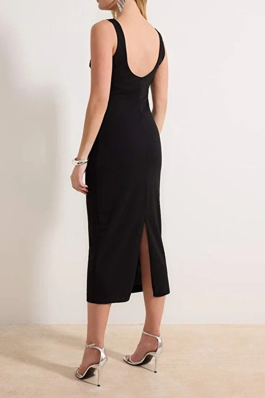 Scoop Neck Sleeveless Bodycon Midi Dress