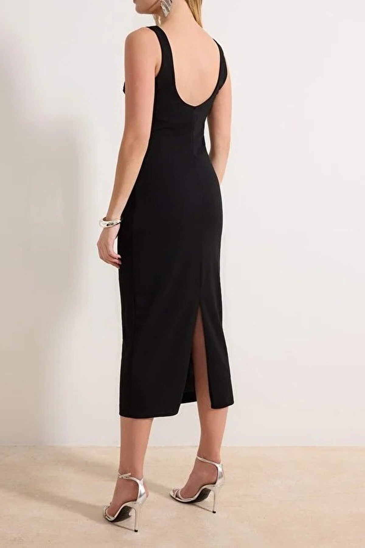 Scoop Neck Sleeveless Bodycon Midi Dress