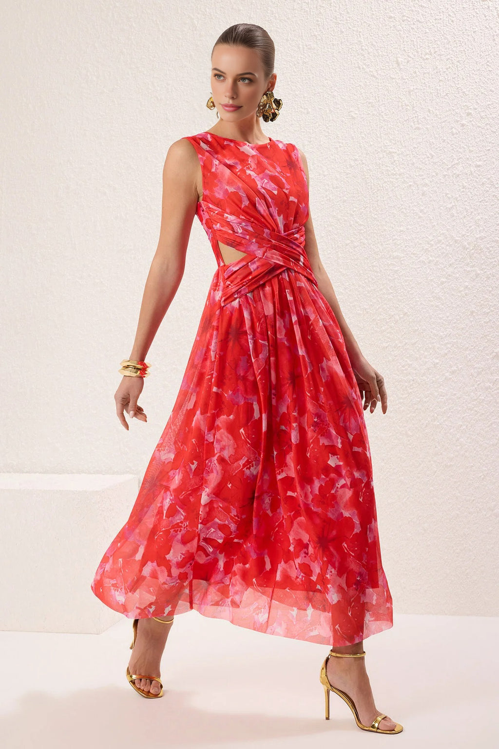 Flowy Tulle Dress with A-Line and Cut Out Detail
