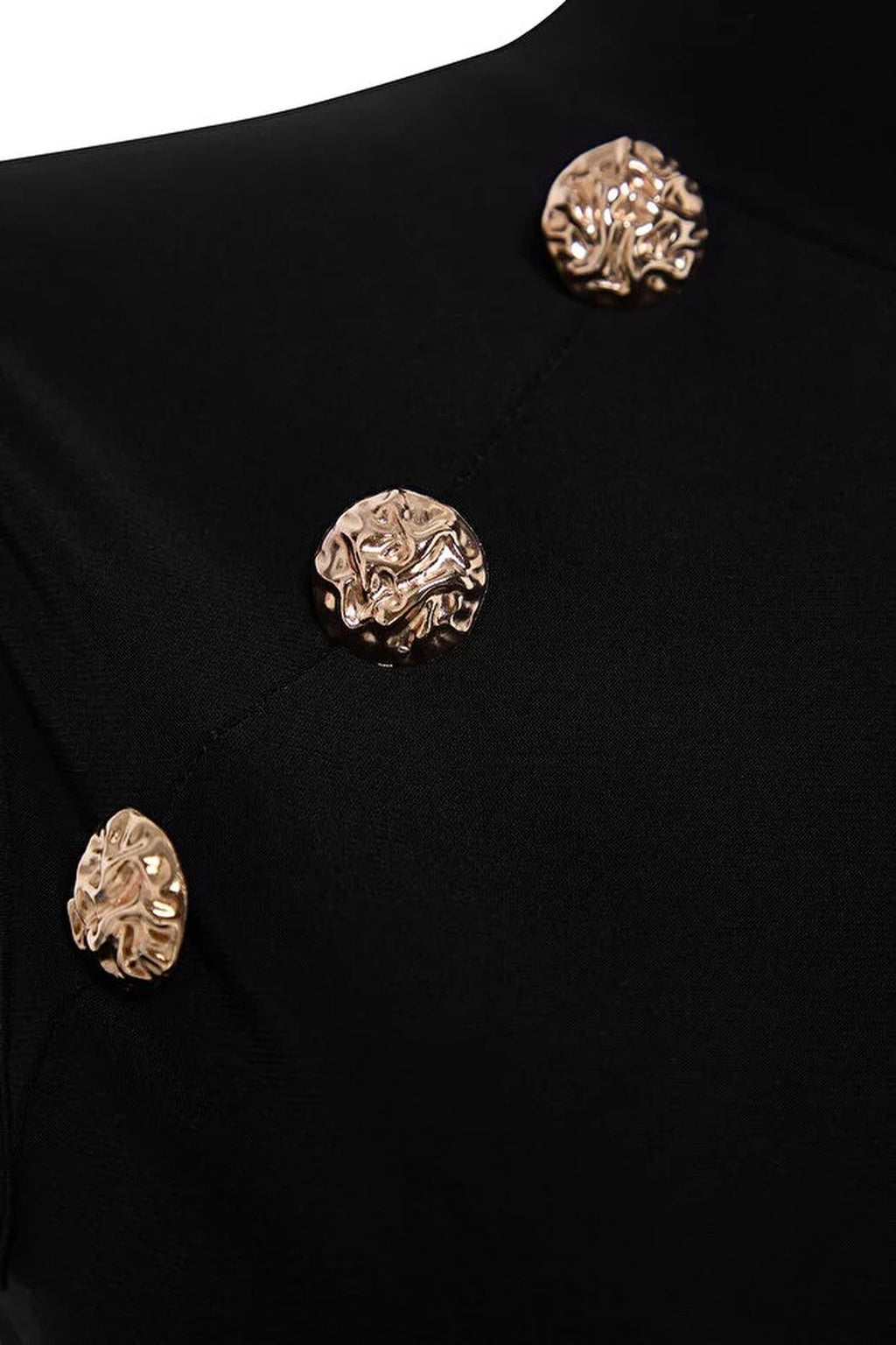 Accessory Detailed Knitted Blouse