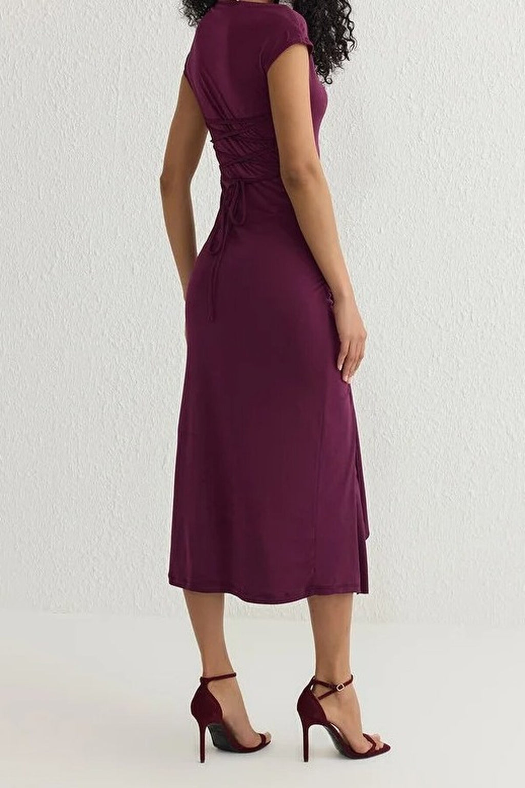 Fitted Adjustable Back Lace-Up Lined Knitted Dress