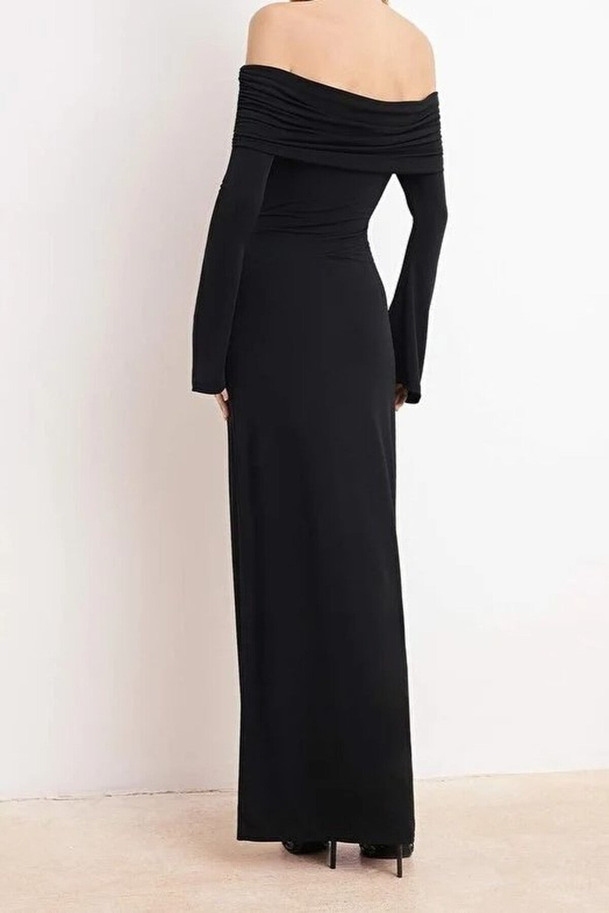 Accessory Detailed Knitted Maxi Evening Dress