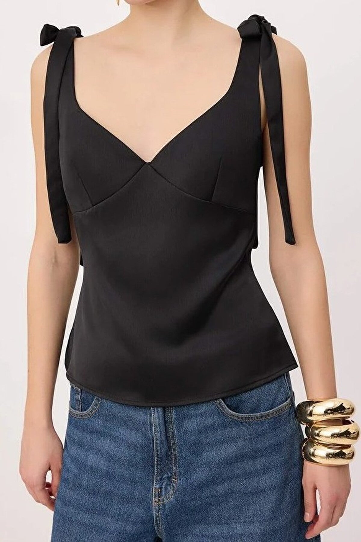 Heart Neck Sleeveless Woven Blouse