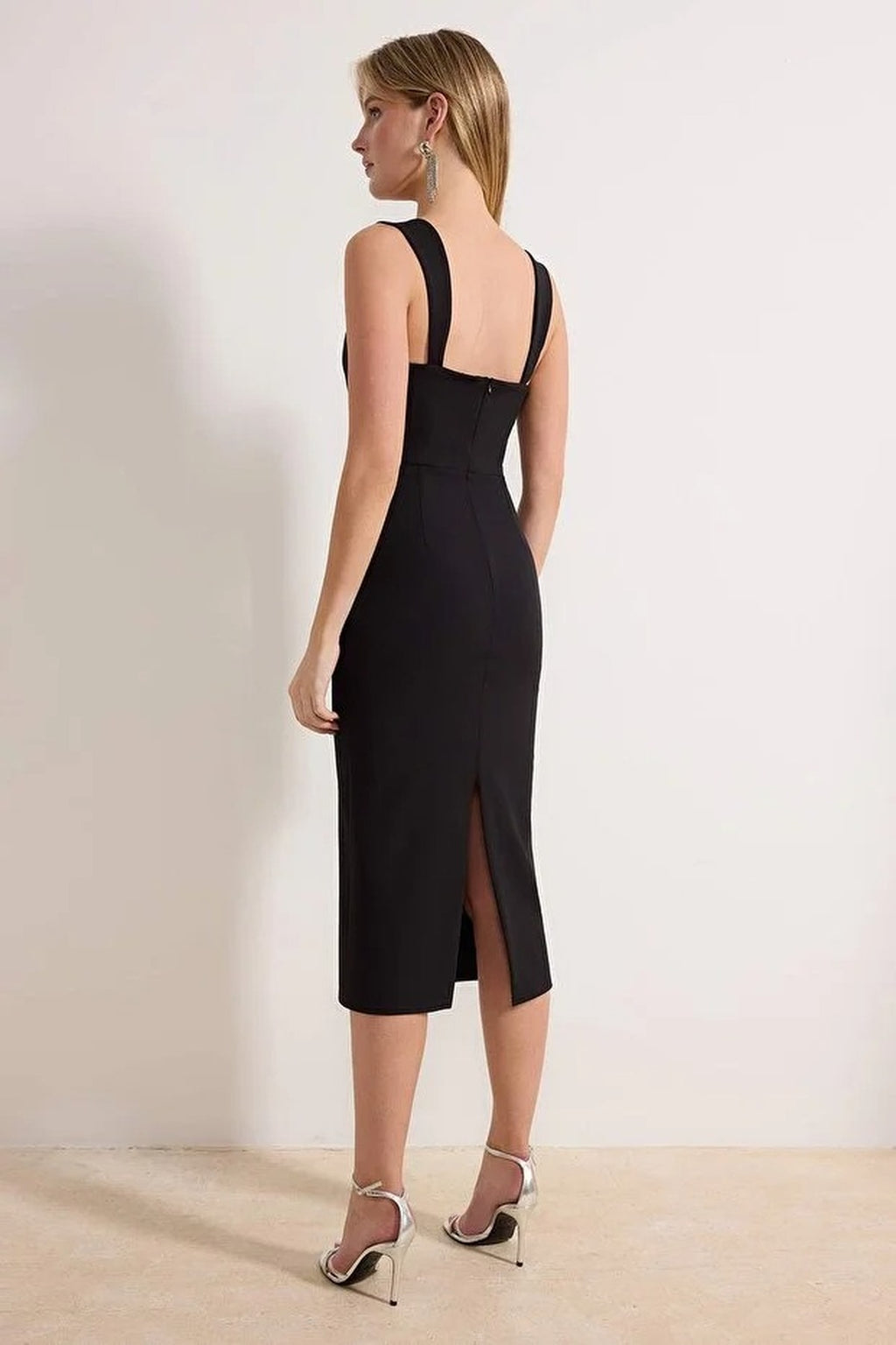 Stone Embellished Sweetheart Neckline Bodycon Midi Dress