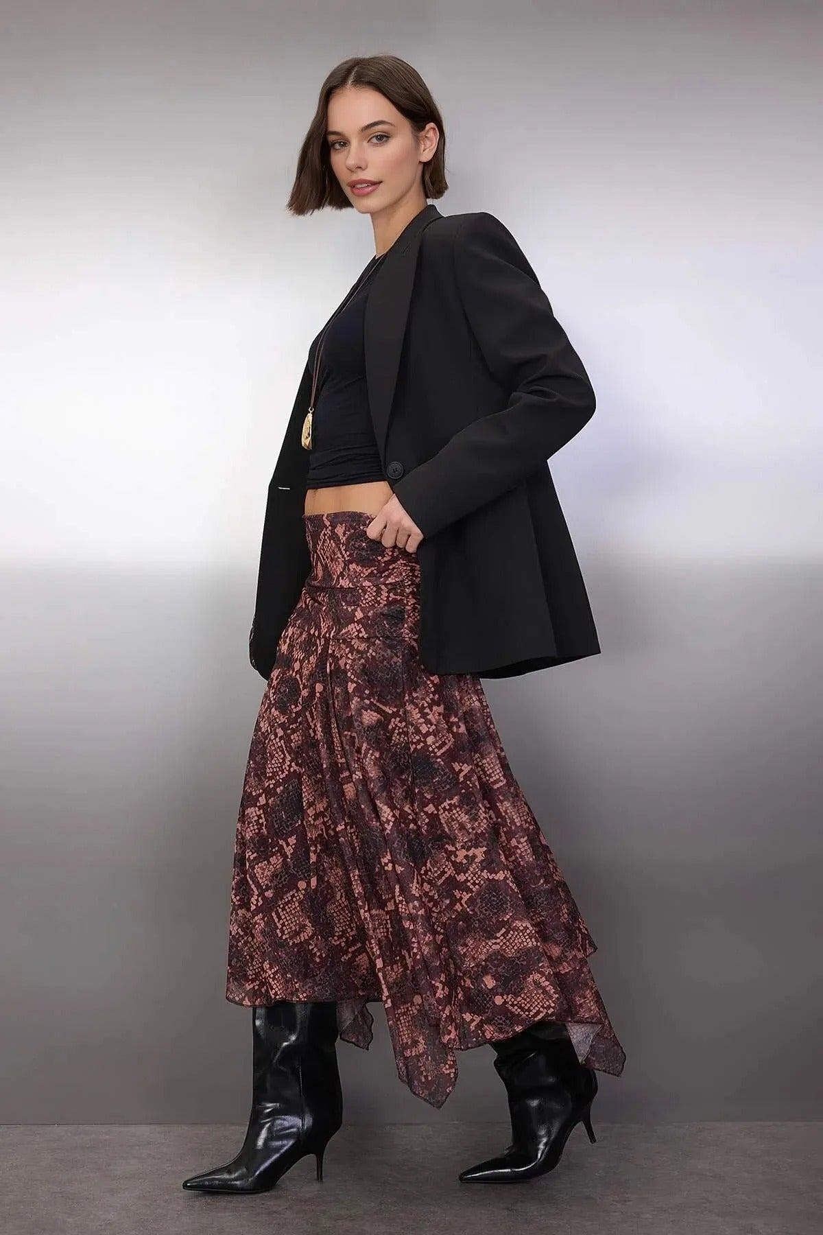 Skater Asymmetric Hem Detail Stretch Knit Skirt