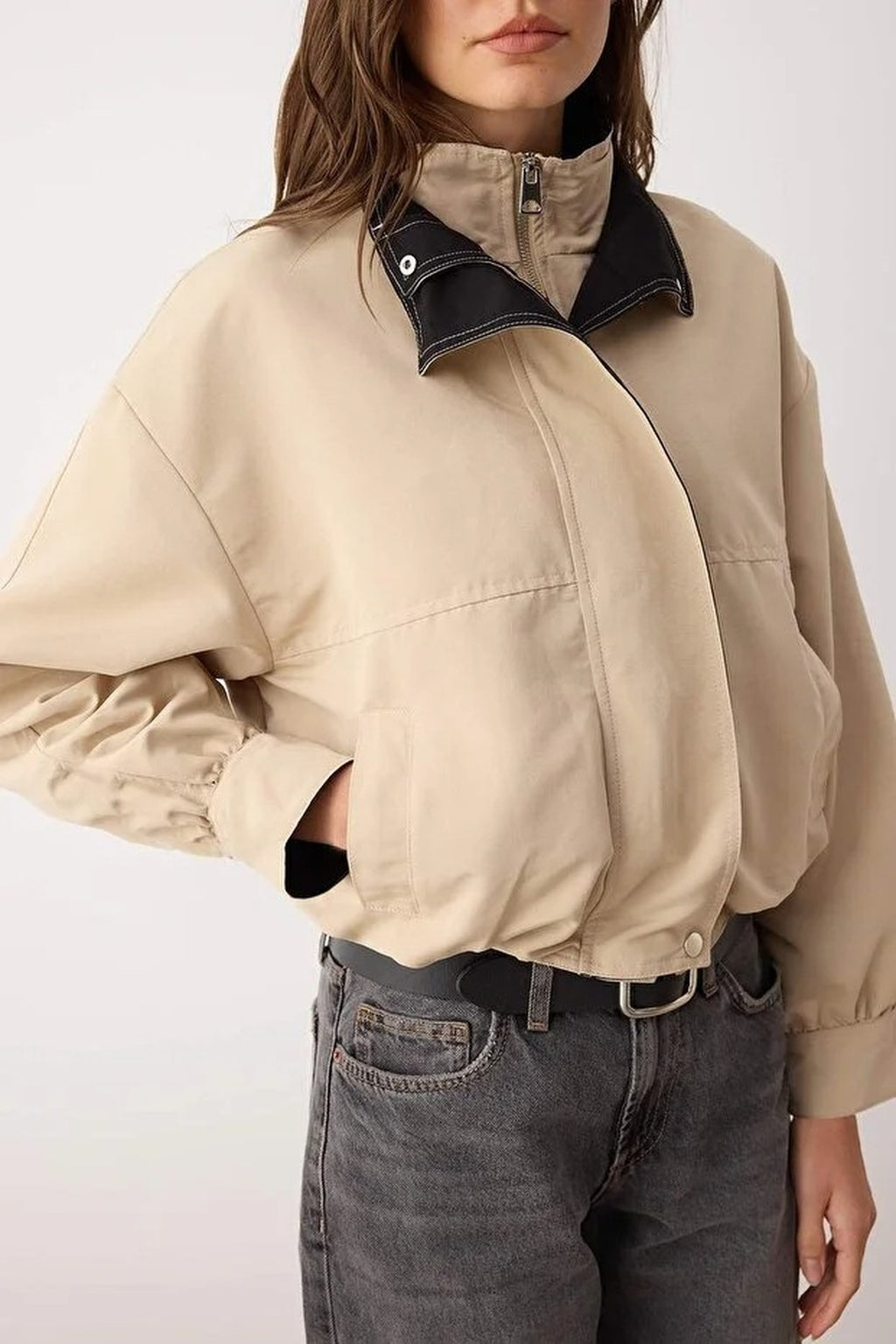 Slim Jacket with Contrast Color Detail on the Collar