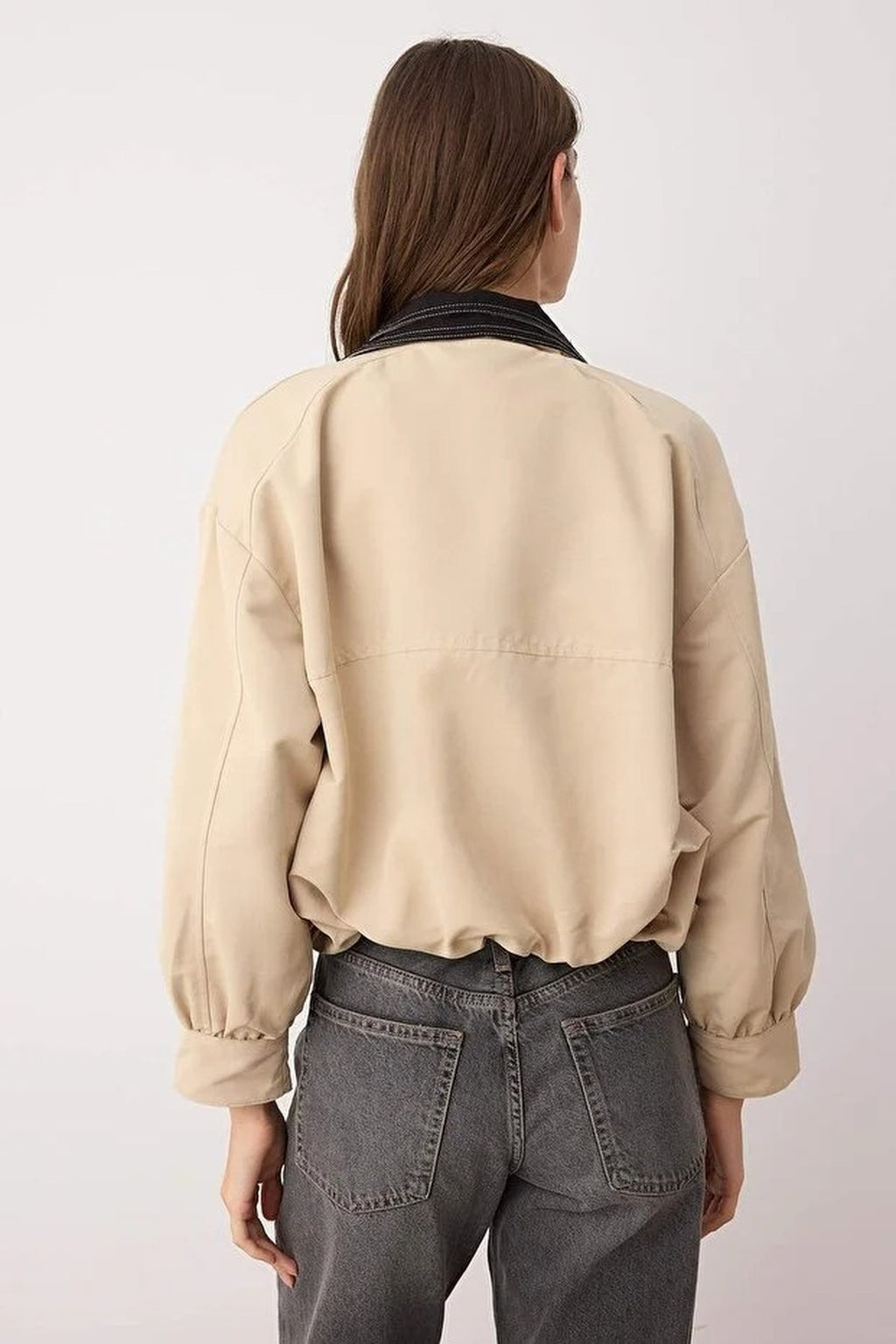 Slim Jacket with Contrast Color Detail on the Collar