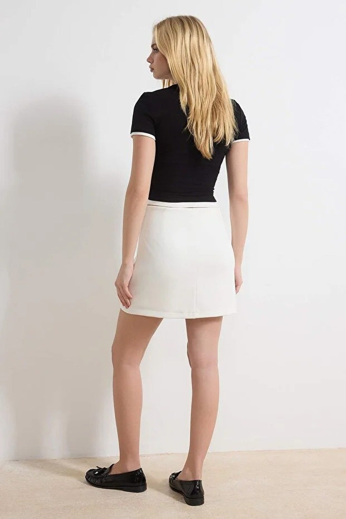 Thin Belt Detail Mini Short Skirt