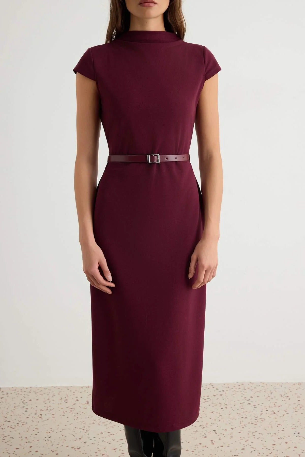 Bodycon Crew Neck Short Sleeve Midi Dress