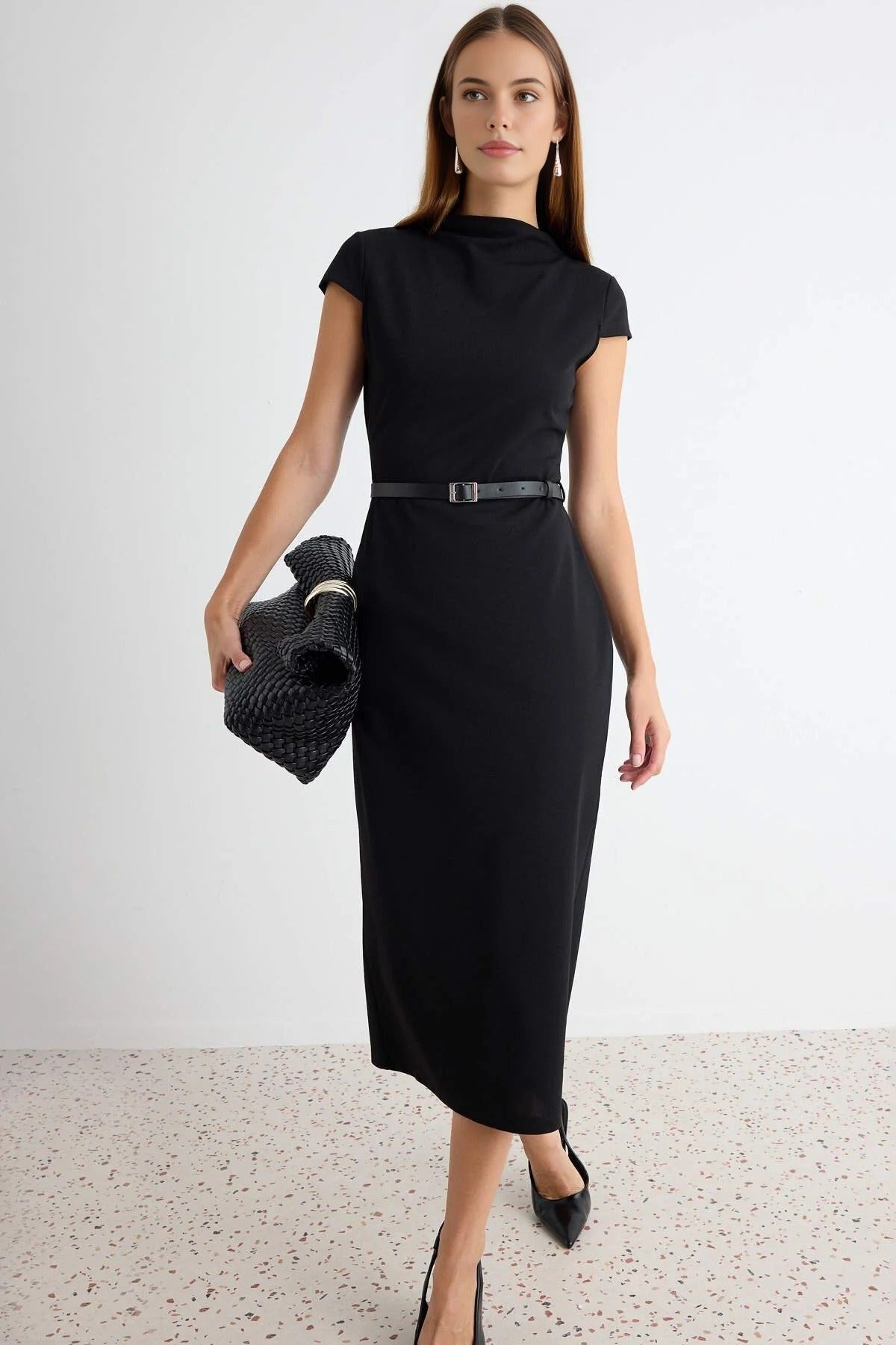 Bodycon Crew Neck Short Sleeve Midi Dress