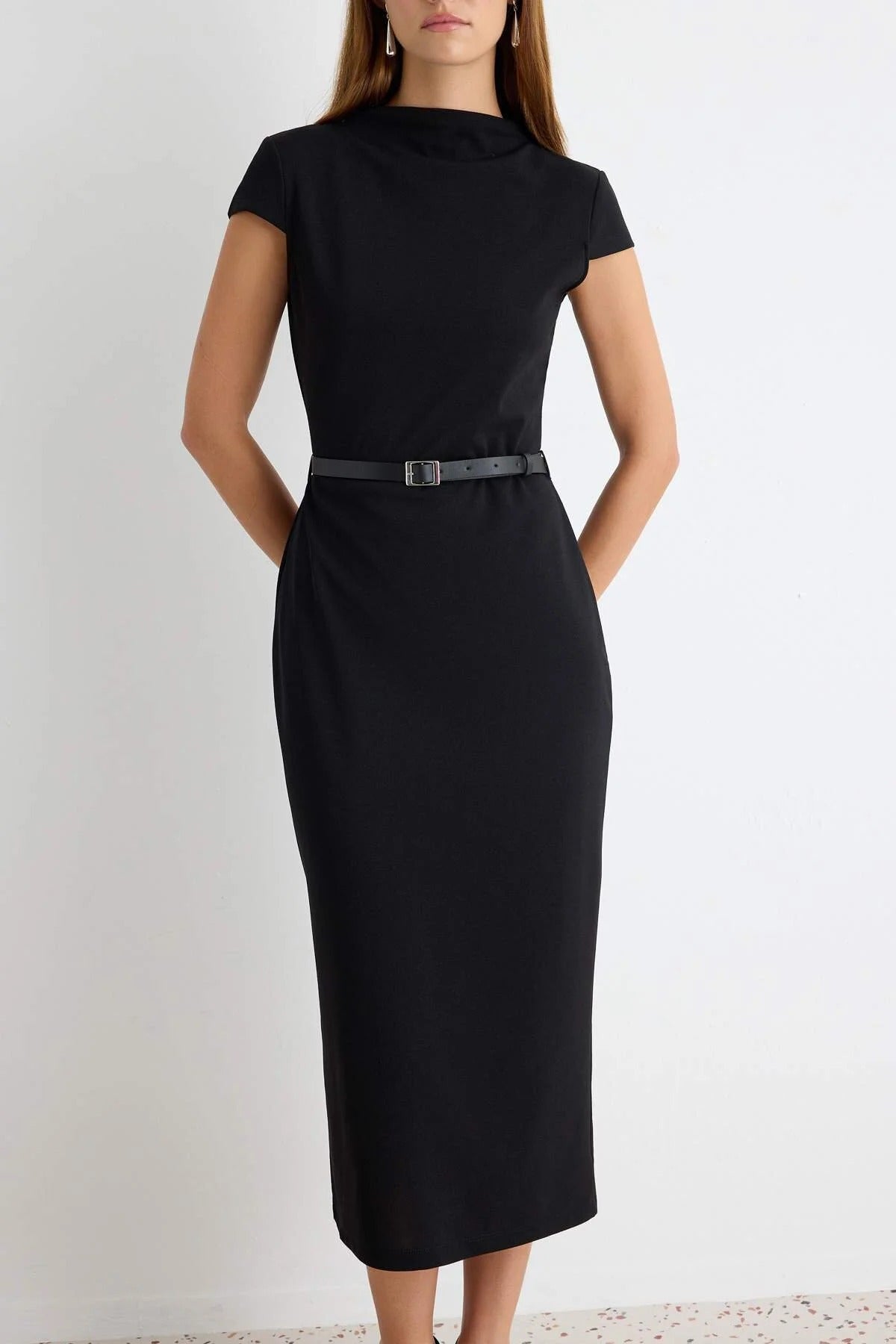 Bodycon Crew Neck Short Sleeve Midi Dress