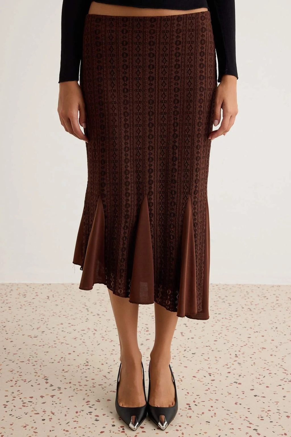 Asymmetric Hem Ruffle Detail Lace Lined Midi Skirt