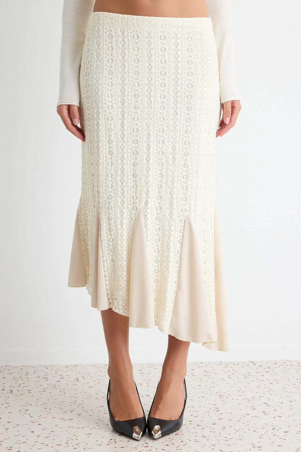 Asymmetric Hem Ruffle Detail Lace Lined Midi Skirt