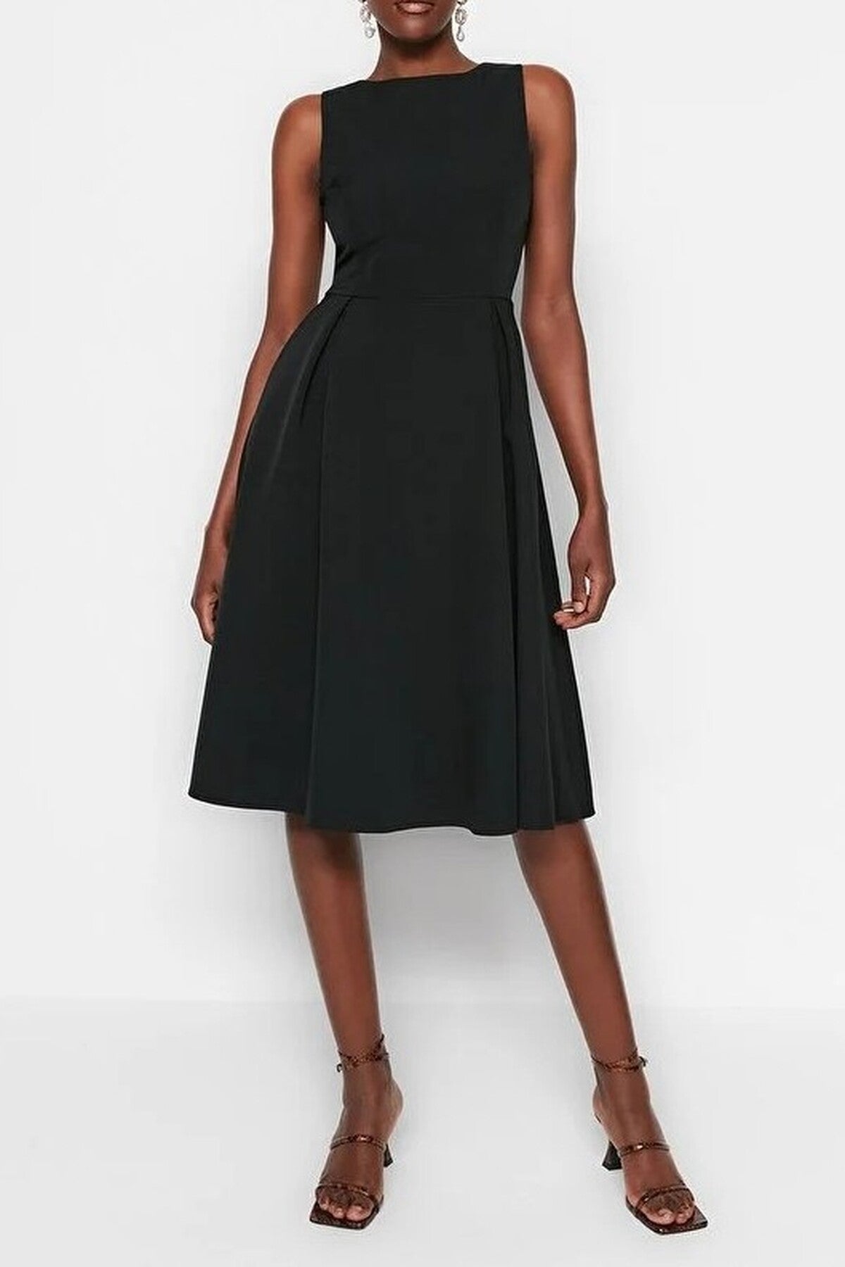 High Neck Sleeveless Pleated Midi Dress