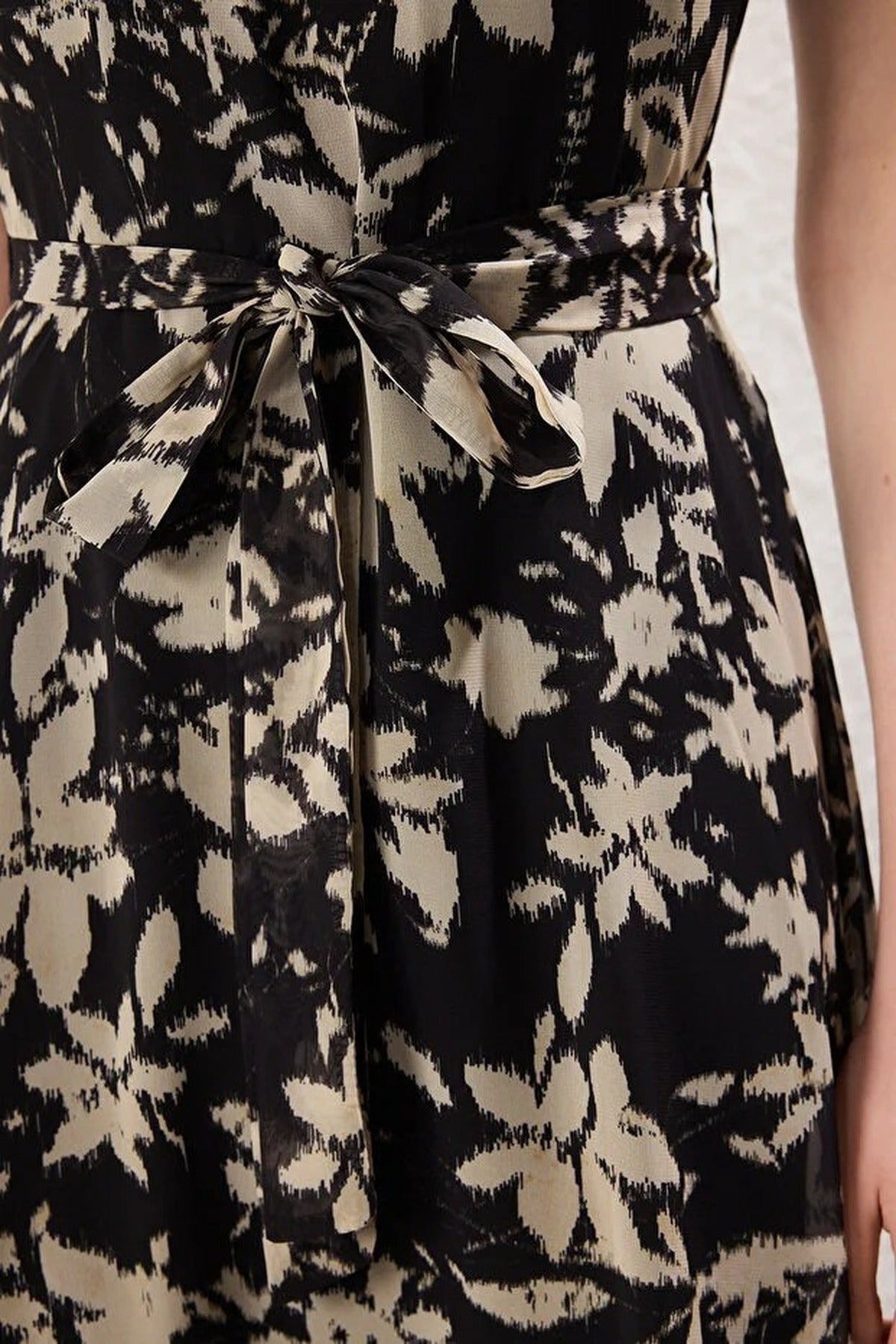 Floral Chiffon Flowy Woven Midi Dress