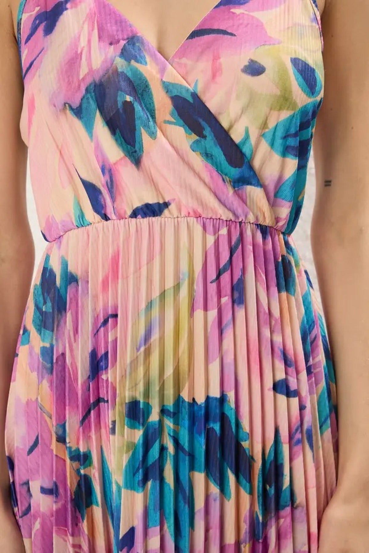 Printed Wrap V-Neck Adjustable Straps Pleated Midi Dress
