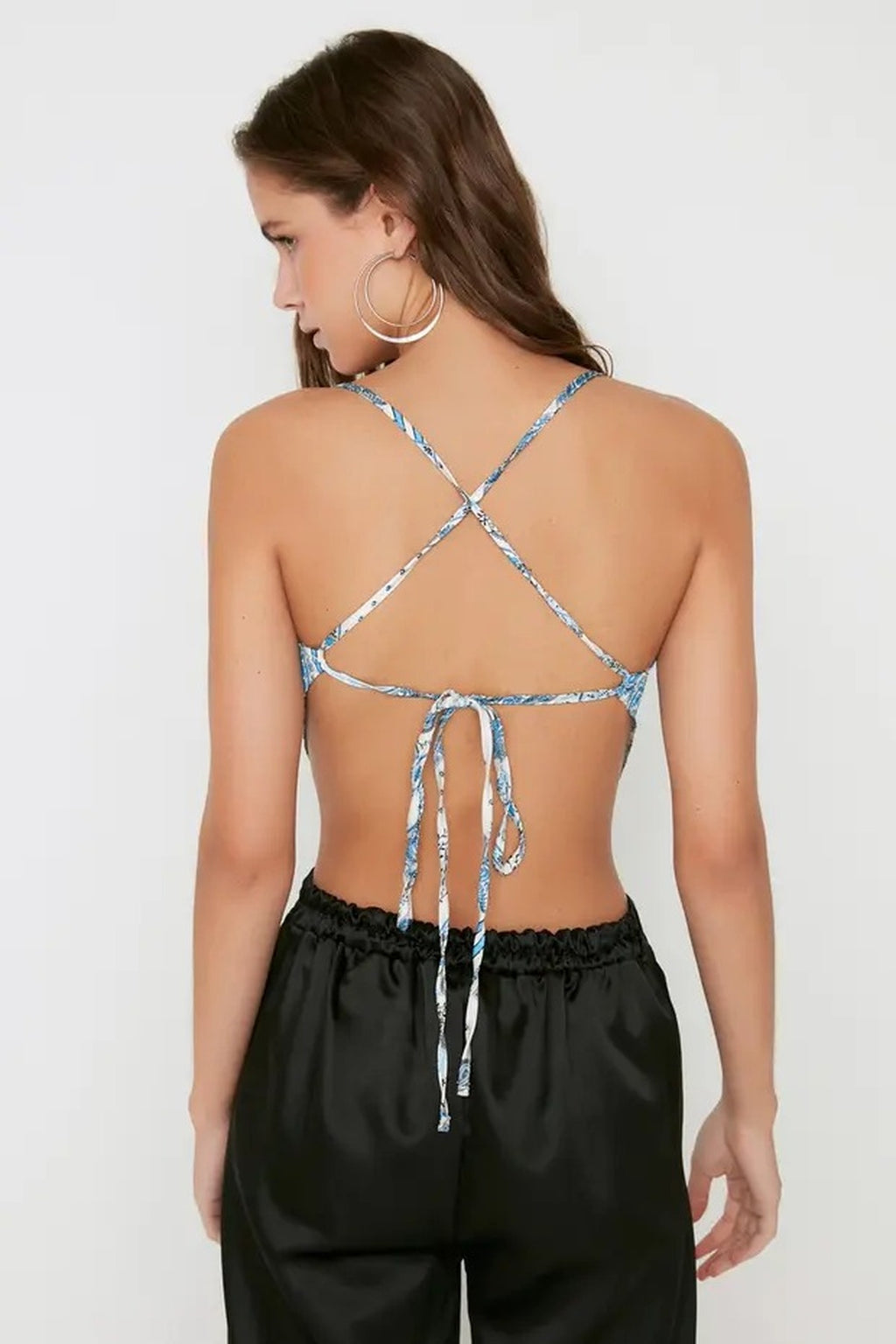Degaje Neck Tie Back Crop Woven Blouse