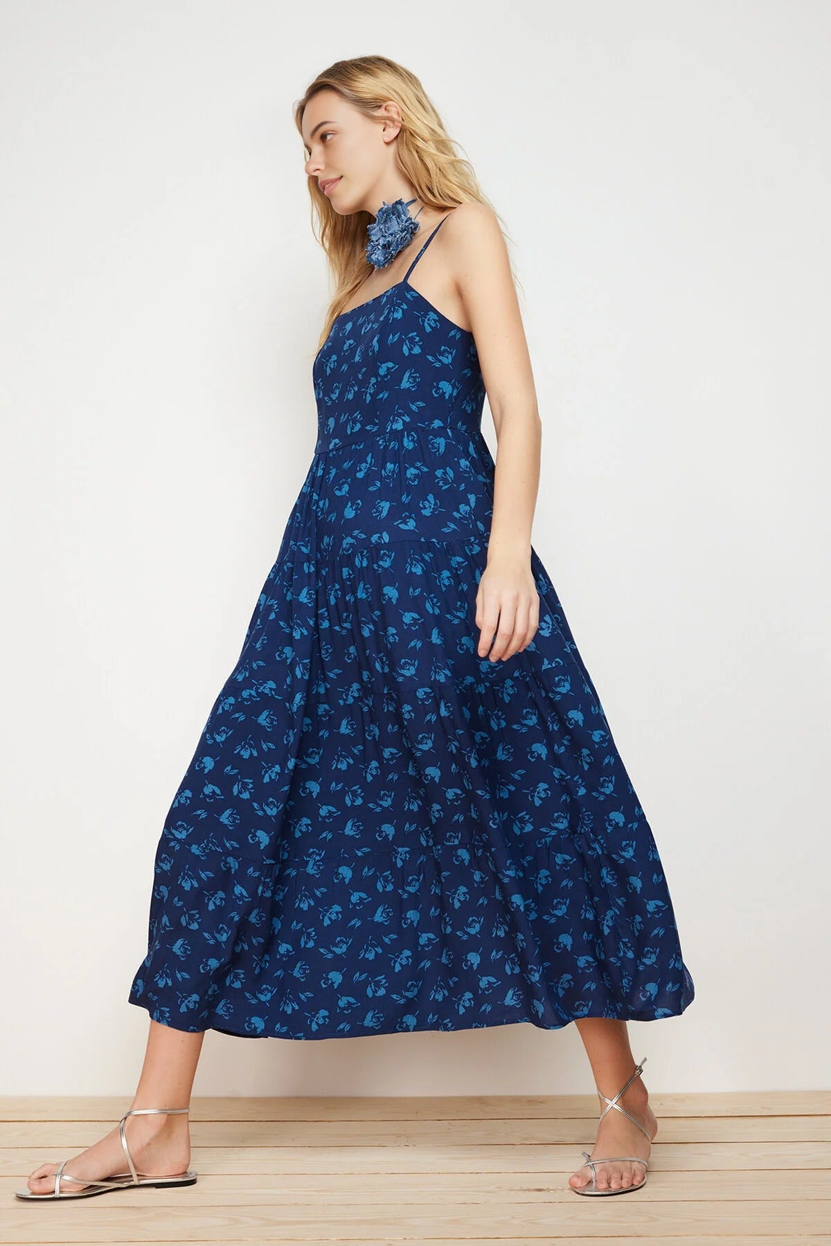 A-line Floral Patterned Strappy Midi Woven Dress