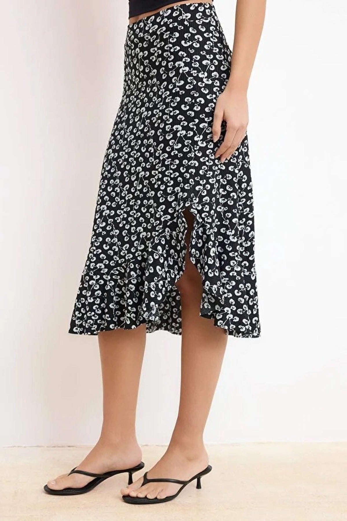 Printed High-Waisted Stretch Skirt with Gathering and Ruffles