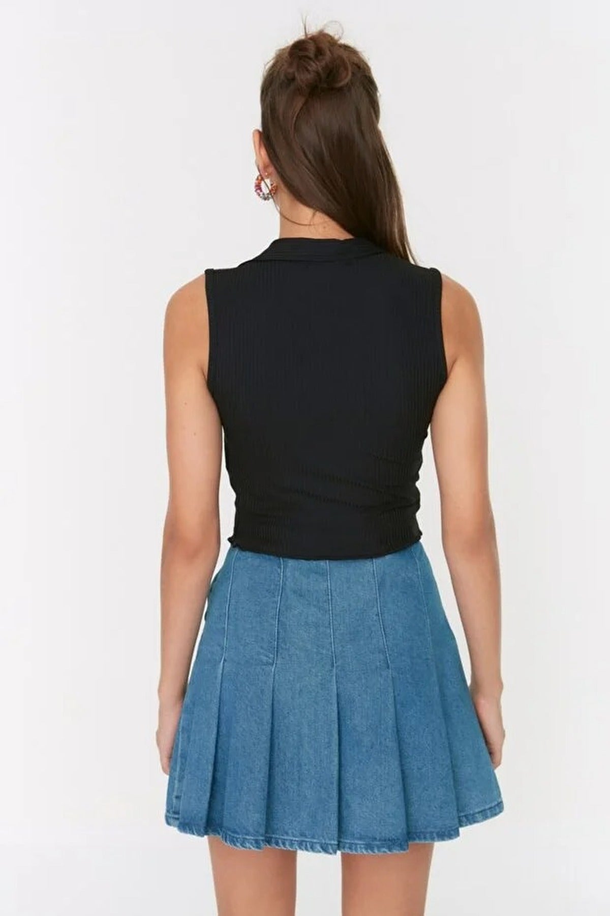 Fitted Polo Collar Crop Stretch Knit Blouse