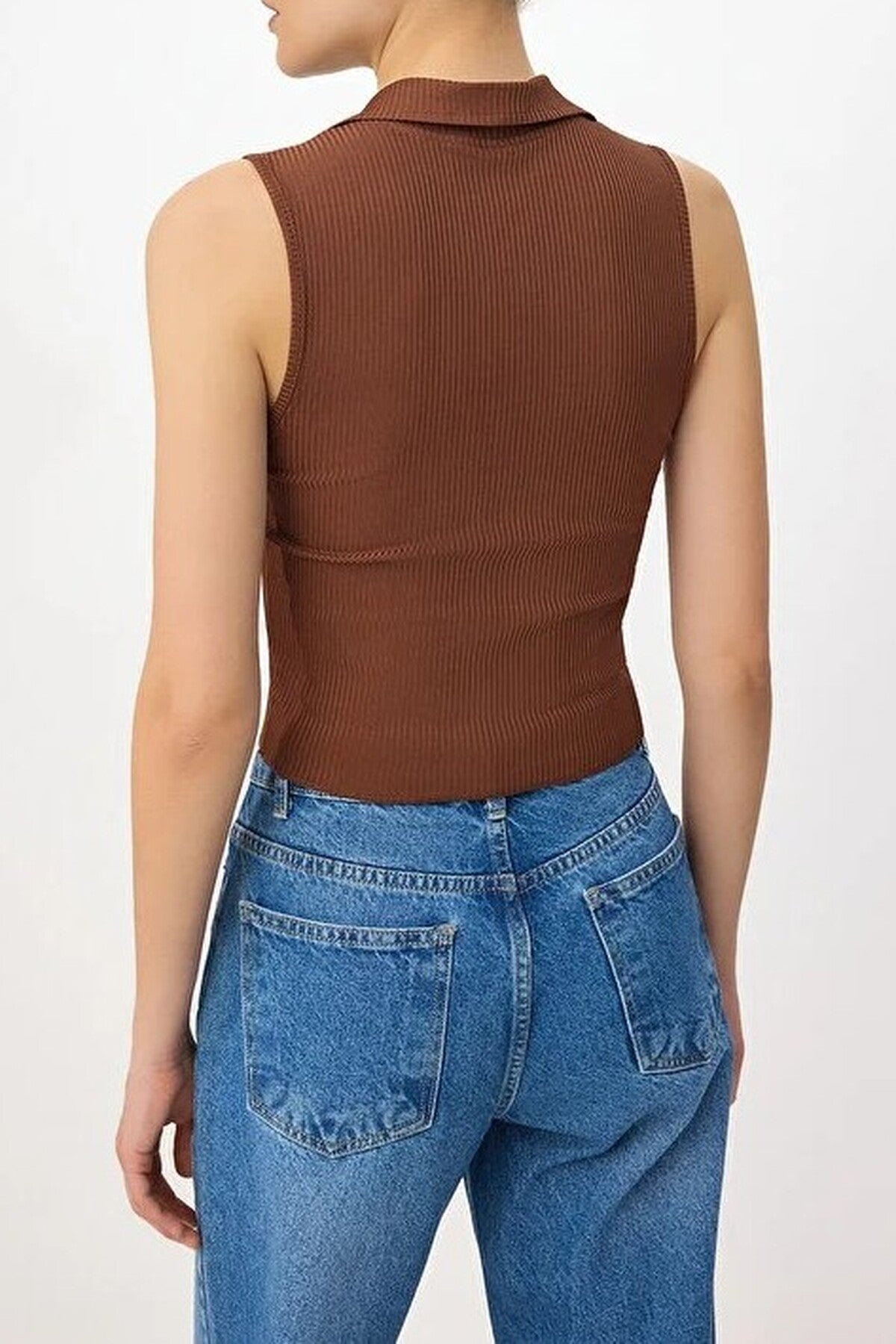 Fitted Polo Collar Crop Stretch Knit Blouse