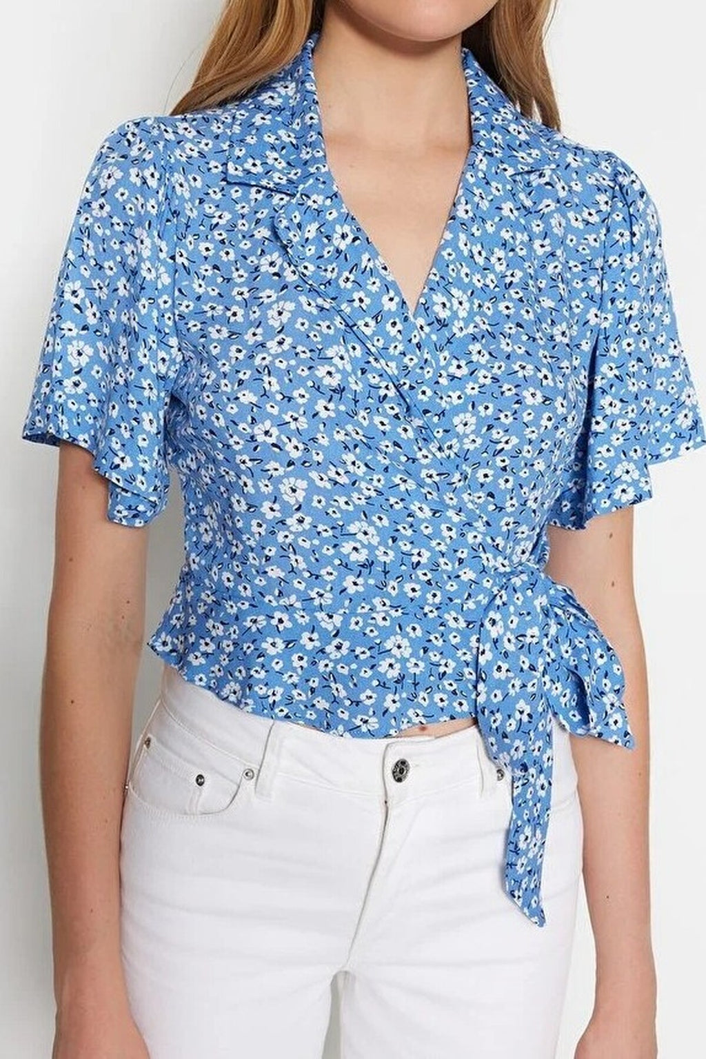 Tie Detail Floral Pattern Crop Woven Blouse