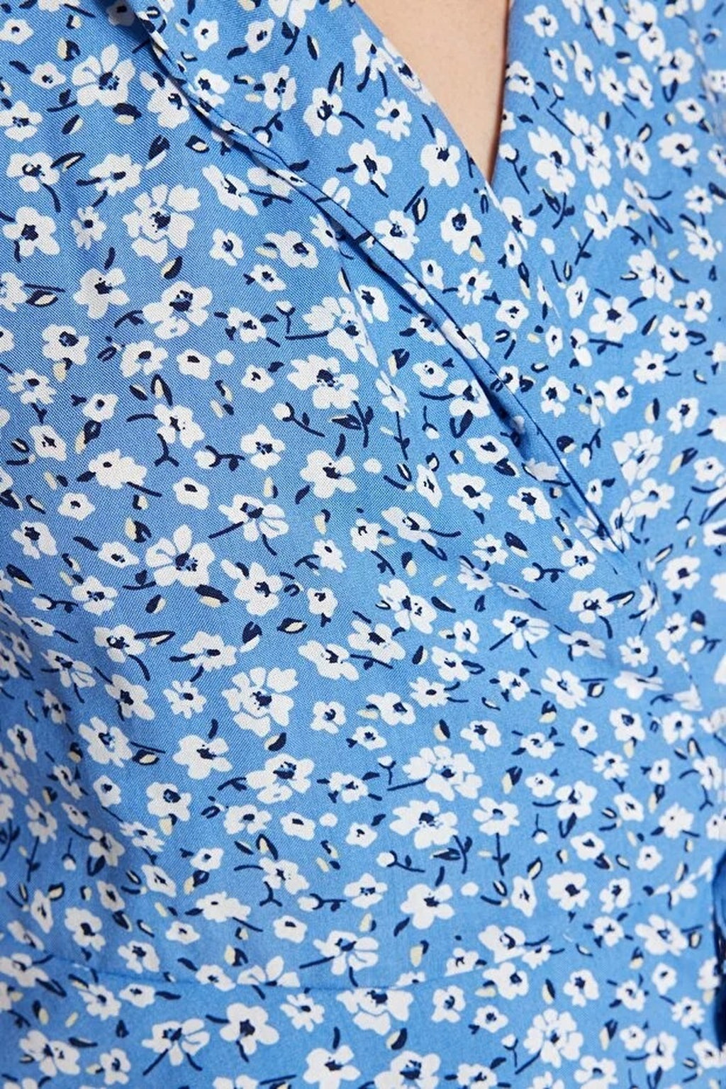 Tie Detail Floral Pattern Crop Woven Blouse