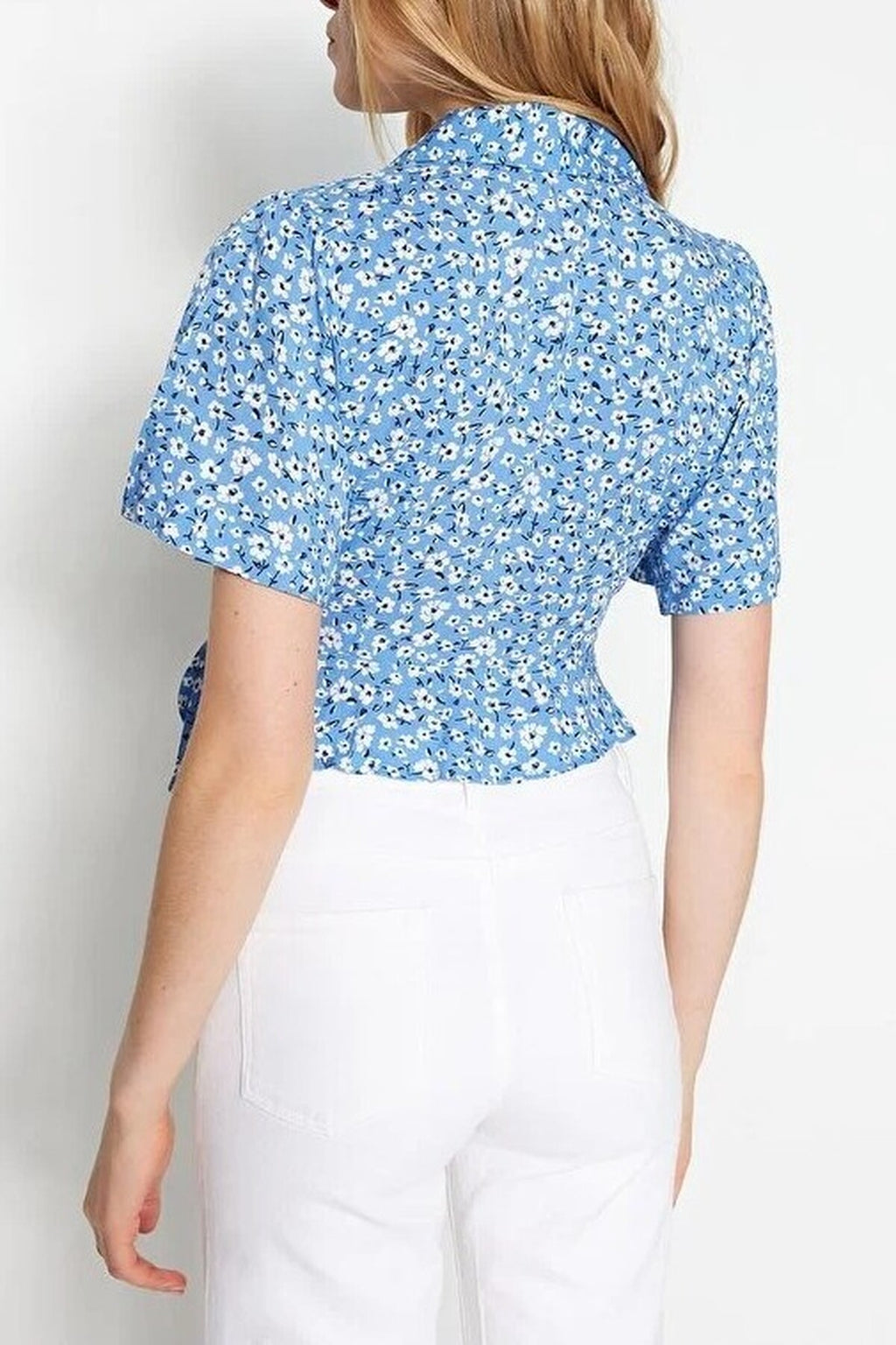Tie Detail Floral Pattern Crop Woven Blouse