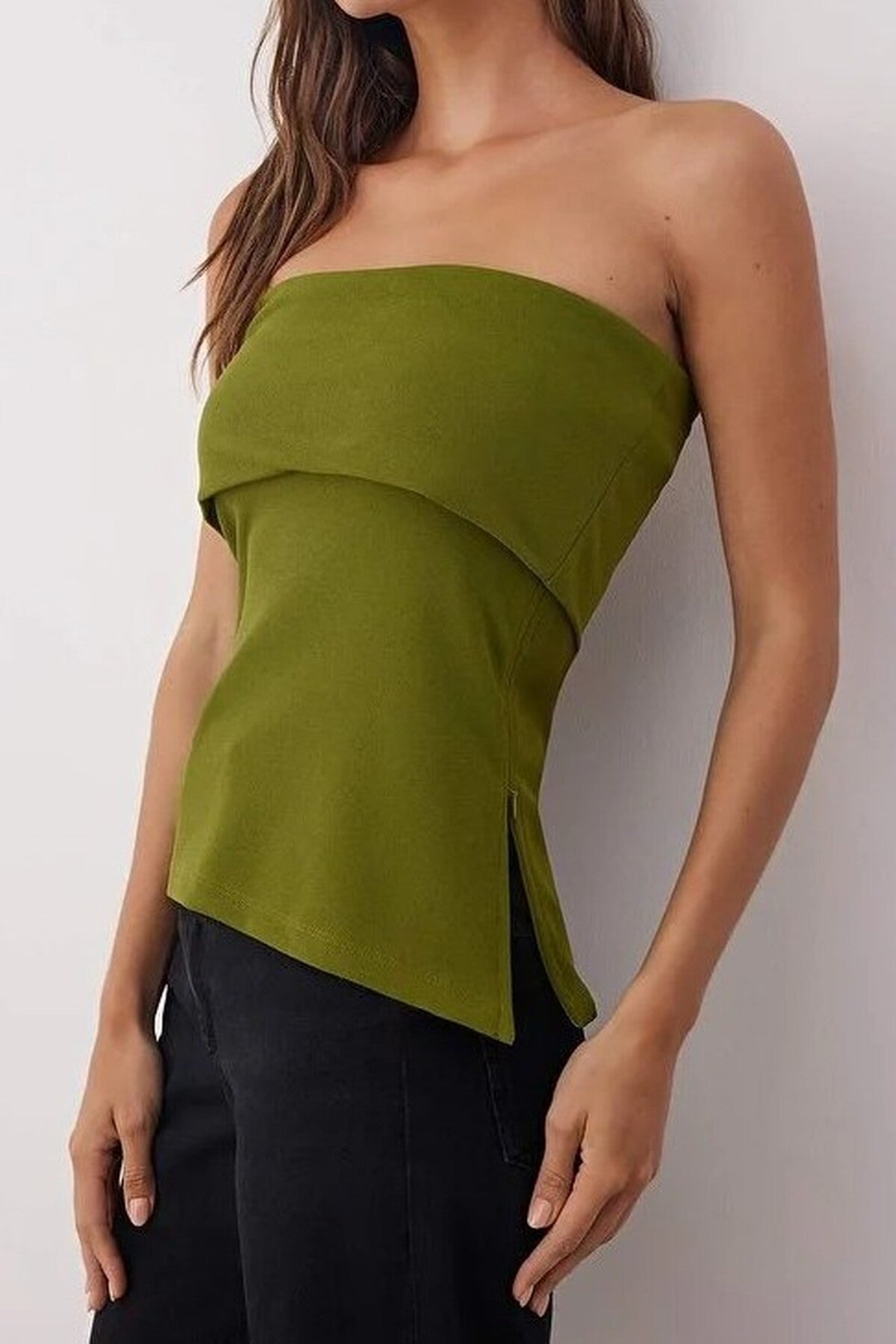 Strapless Neckline Side Zipper Crepe Knit Blouse