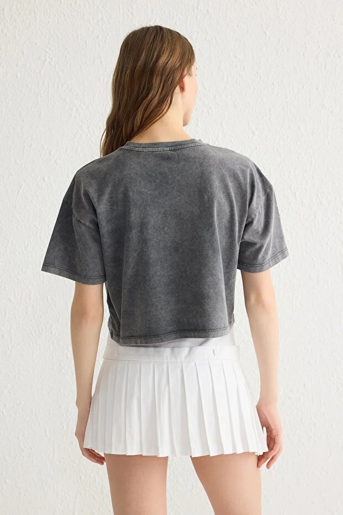 Relaxed Fit Crew Neck Crop T-Shirt